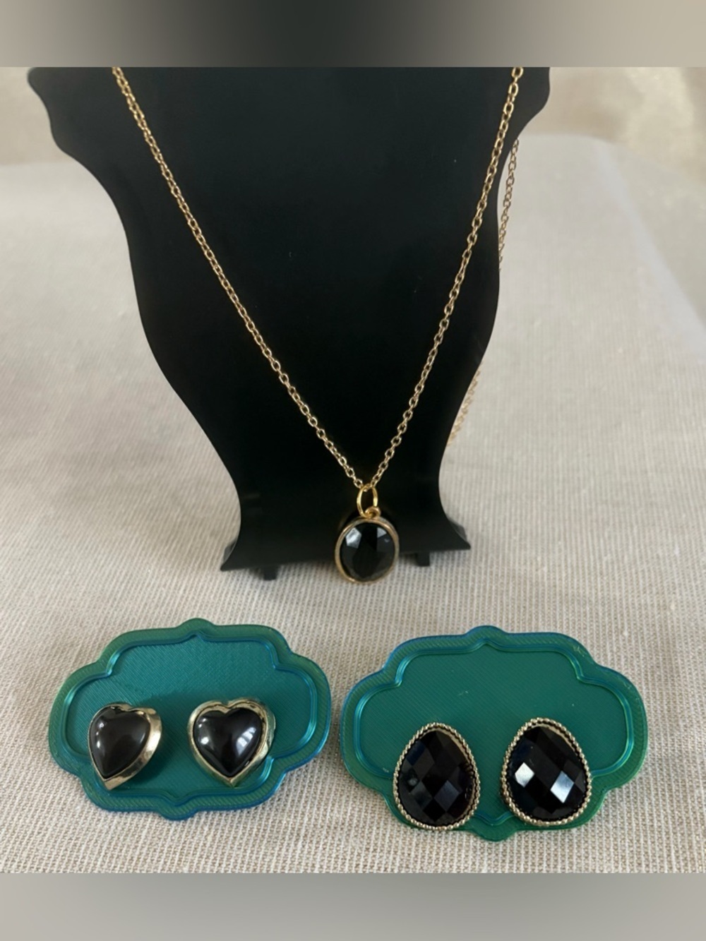 Gold Necklace and Black Stone Earrings Set - Black